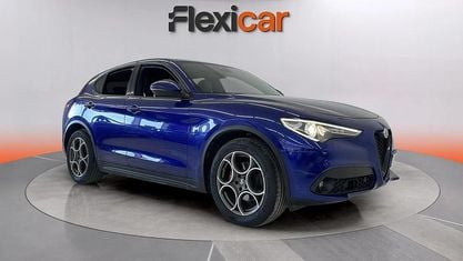 Usado Alfa Romeo Stelvio Sprint 190 CV (139 kW) 2022 Azul SUV