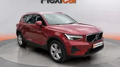 Rojo Usado 2024 Volvo XC40 Core SUV | 28.390 € (Super precio)