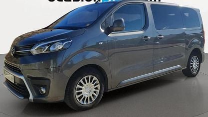 Usado Toyota Proace Verso Plus 145 CV (106 kW) 2022 Gris Monovolumen