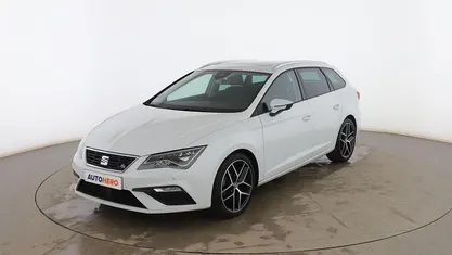 Usado Seat Leon FR 150 CV (110 kW) 2018 Blanco Familiar