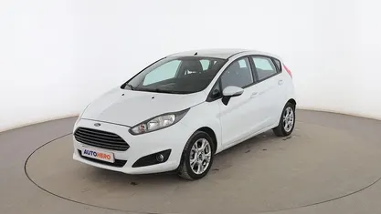 Usado Ford Fiesta Trend 100 CV (73 kW) 2013 Negro Utilitario