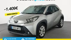 Usado 2024 Toyota Aygo Play Utilitario | 15.390 € (Precio justo)