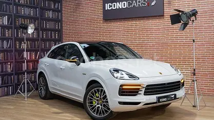 Usado 2023 Porsche Cayenne Platinum Edition SUV | 88.900 € (Buen precio)