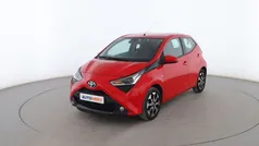 Rojo Usado 2020 Toyota Aygo X-play Utilitario | 10.899 € (Precio justo)