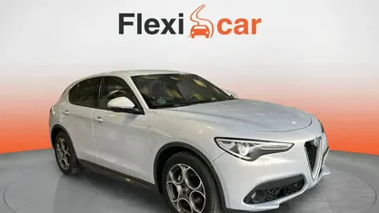 Usado Alfa Romeo Stelvio Ti 211 CV (155 kW) 2022 Blanco SUV