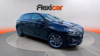 Käytetty Hyundai i30 110 HP (80 kW) 2024 Musta Sedan