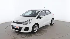 Usado 2016 Kia Rio Berlina | 8299 € (Precio justo)