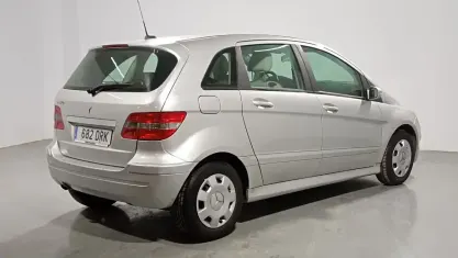 Używany Mercedes B170 117 KM (86 kW) 2005 Szary Minivan