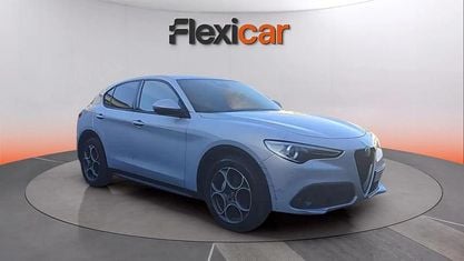 Usado Alfa Romeo Stelvio Sprint 160 CV (117 kW) 2022 Gris SUV