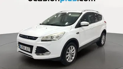 Usado Ford Kuga Titanium 120 CV (88 kW) 2016 SUV