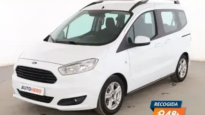 Usado Ford Tourneo Courier Trend 97 CV (71 kW) 2015 Blanco Monovolumen