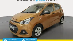 Dorado Usado 2016 Hyundai i10 Utilitario | 6450 € (Precio justo)