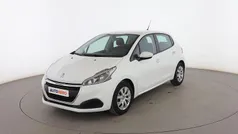 Blanco Usado 2015 Peugeot 208 Active Utilitario | 7599 € (Precio justo)