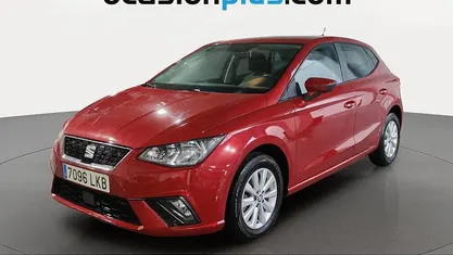 Usado Seat Ibiza Style Plus 95 CV (69 kW) 2020 Rojo Utilitario