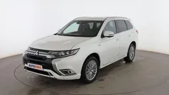 Blanco Usado 2020 Mitsubishi Outlander P-HEV SUV | 23.199 € (Precio justo)
