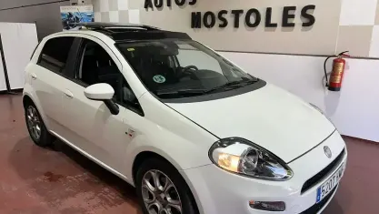 Usado Fiat Punto Lounge 95 CV (69 kW) 2012 Blanco Utilitario