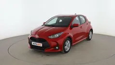 Rojo Usado 2022 Toyota Yaris Berlina | 15.599 € (Precio justo)