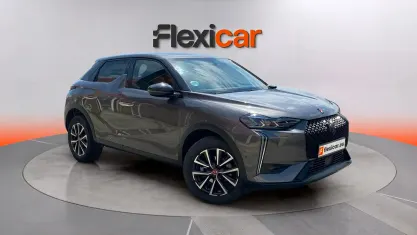 Usado DS Automobiles DS3 Crossback Performance 130 CV (95 kW) 2023 Gris SUV