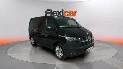 Usado VW Caravelle 150 CV (110 kW) 2022 Negro Van