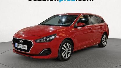 Käytetty Hyundai i30 116 HP (85 kW) 2019 Punainen Farmari