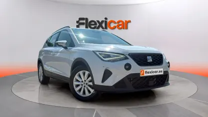 Usado Seat Arona Style 116 CV (85 kW) 2024 Blanco SUV