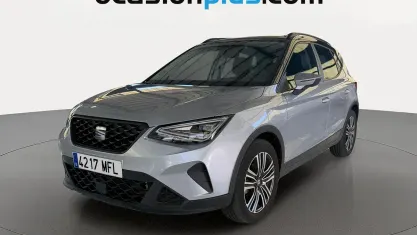 Käytetty Seat Arona Style 110 HP (80 kW) 2023 Harmaa Katumaasturi