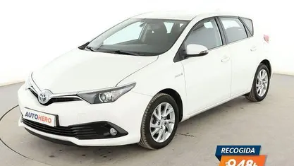 Usado Toyota Auris Hybrid Active 136 CV (100 kW) 2016 Blanco Utilitario