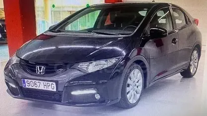 Używany Honda Civic Executive 142 KM (104 kW) 2013 Czarny Sedan/Limuzyna