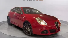 Rojo Usado 2017 Alfa Romeo Giulietta Utilitario | 11.990 € (Precio justo)