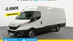 Blanco Usado 2023 Iveco Daily Berlina | 29.590 € (Precio justo)
