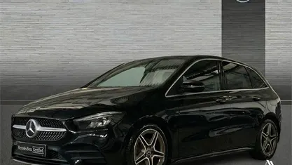 Usado Mercedes B180 136 CV (100 kW) 2022 Negro Monovolumen
