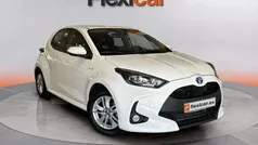 Blanco Usado 2021 Toyota Yaris Hybrid Edition Berlina | 15.990 € (Super precio)