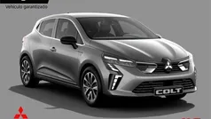 Gris / plata Usado 2024 Mitsubishi Colt Berlina | 19.450 € (Precio justo)