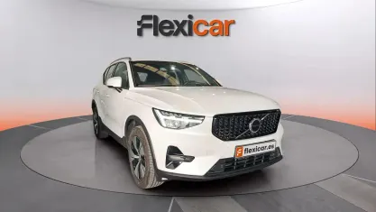Usado Volvo XC40 Plus 163 CV (119 kW) 2024 Blanco SUV