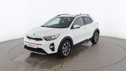 Usado Kia Stonic 101 CV (74 kW) 2020 Blanco SUV
