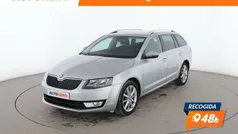 Gris Usado 2013 Skoda Octavia Elegance Utilitario | 11.799 € (Precio justo)
