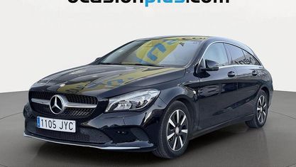 Occasion Mercedes CLA180 Shooting Brake 122 PK (89 kW) 2016 Zwart Stationwagen