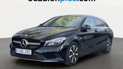 Occasion Mercedes CLA180 Shooting Brake 122 PK (89 kW) 2016 Zwart Stationwagen