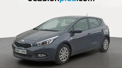 Käytetty Kia Ceed GT 90 HP (66 kW) 2014 Sininen