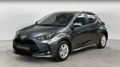 Gris / plata Usado 2024 Toyota Yaris Edition Berlina | 19.500 € (Precio justo)