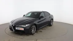 Negro Usado 2018 Alfa Romeo Giulia Super Berlina | 18.199 € (Precio justo)