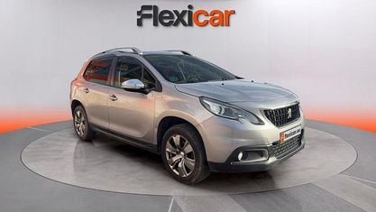 Usado Peugeot 2008 Style 82 CV (60 kW) 2018 Gris SUV