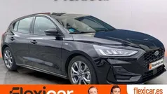 Negro Usado 2023 Ford Focus ST-Line Berlina | 17.470 € (Precio justo)