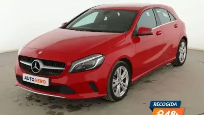 Käytetty Mercedes A200 Urban 136 HP (100 kW) 2017 Punainen Sedan