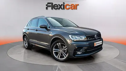 Käytetty VW Tiguan R-line 150 HP (110 kW) 2020 Harmaa Katumaasturi