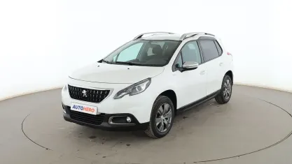 Usado Peugeot 2008 Style 82 CV (60 kW) 2019 Blanco SUV