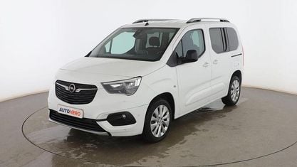 Usado Opel Combo Life Innovation 102 CV (75 kW) 2021 Blanco Monovolumen