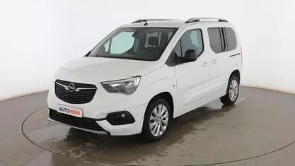Usado Opel Combo Life Innovation 102 CV (75 kW) 2021 Monovolumen