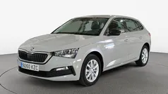 Gris Usado 2019 Skoda Scala First Edition Utilitario | 17.182 € (Precio justo)