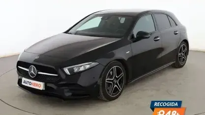 Usado Mercedes A180 AMG line 136 HP (100 kW) 2021 Preto Sedan
